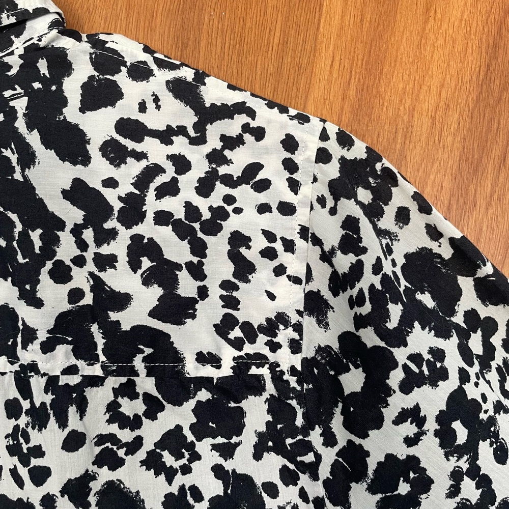 Chic JCrew snow leopard print collared button down shirt boy cut 100% cotton Y2K - Picture 4 of 7
